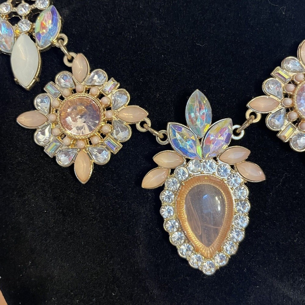 Chunky Rhinestone Statement Necklace ~ Peach and Clear Stones Gold Tone - Picture 4 of 5